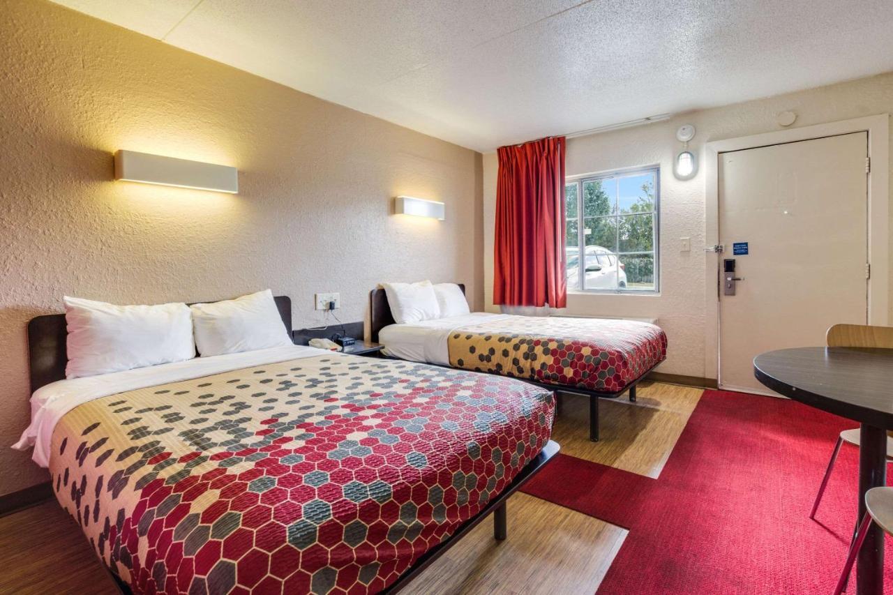 Econo Lodge Inn&Suites Terre Haute Exterior foto